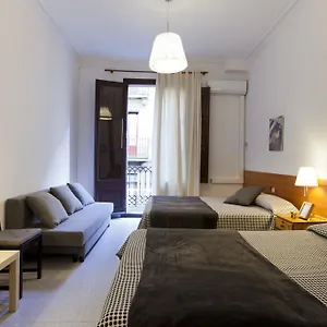  Konukevi Dragonflybcn İspanya